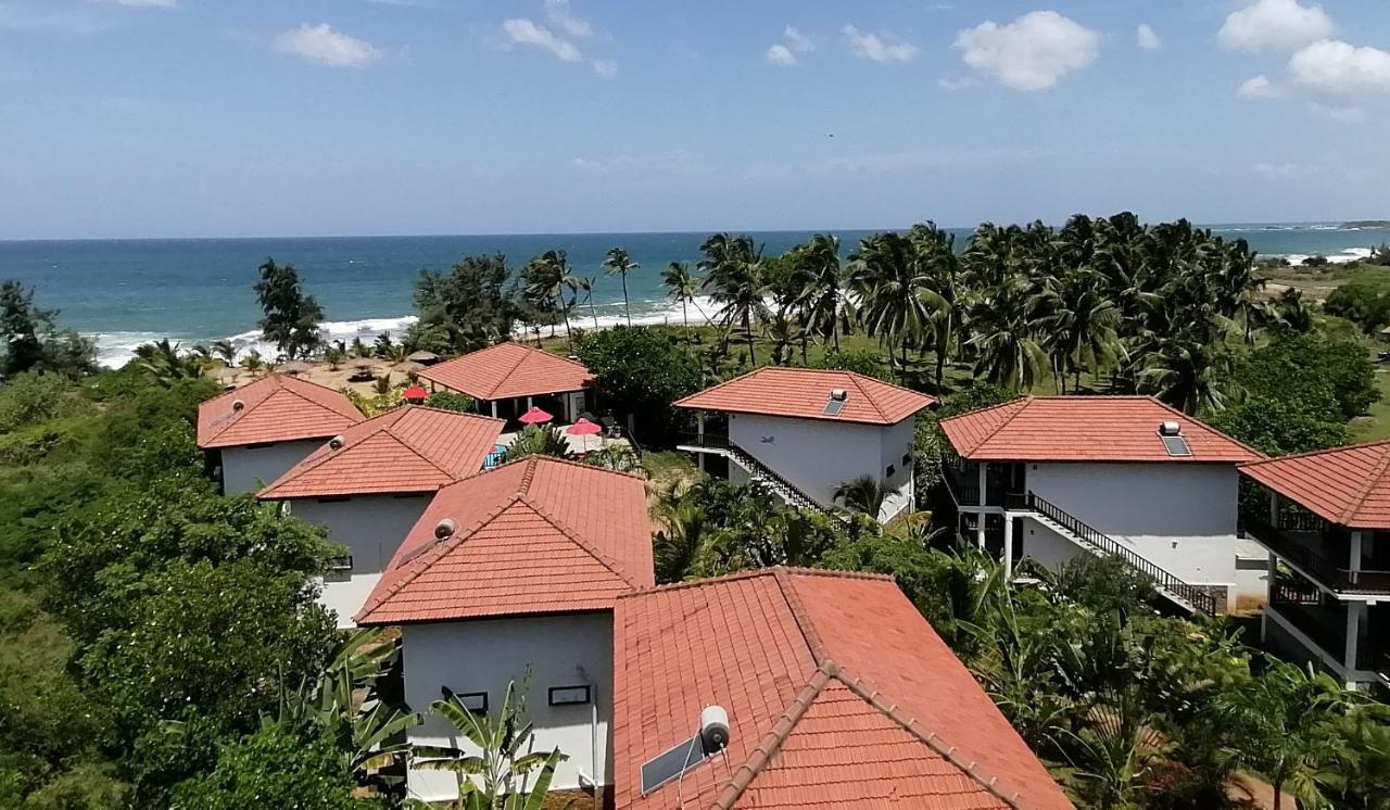 Ladja Beach Resort Ambalantota Luaran gambar