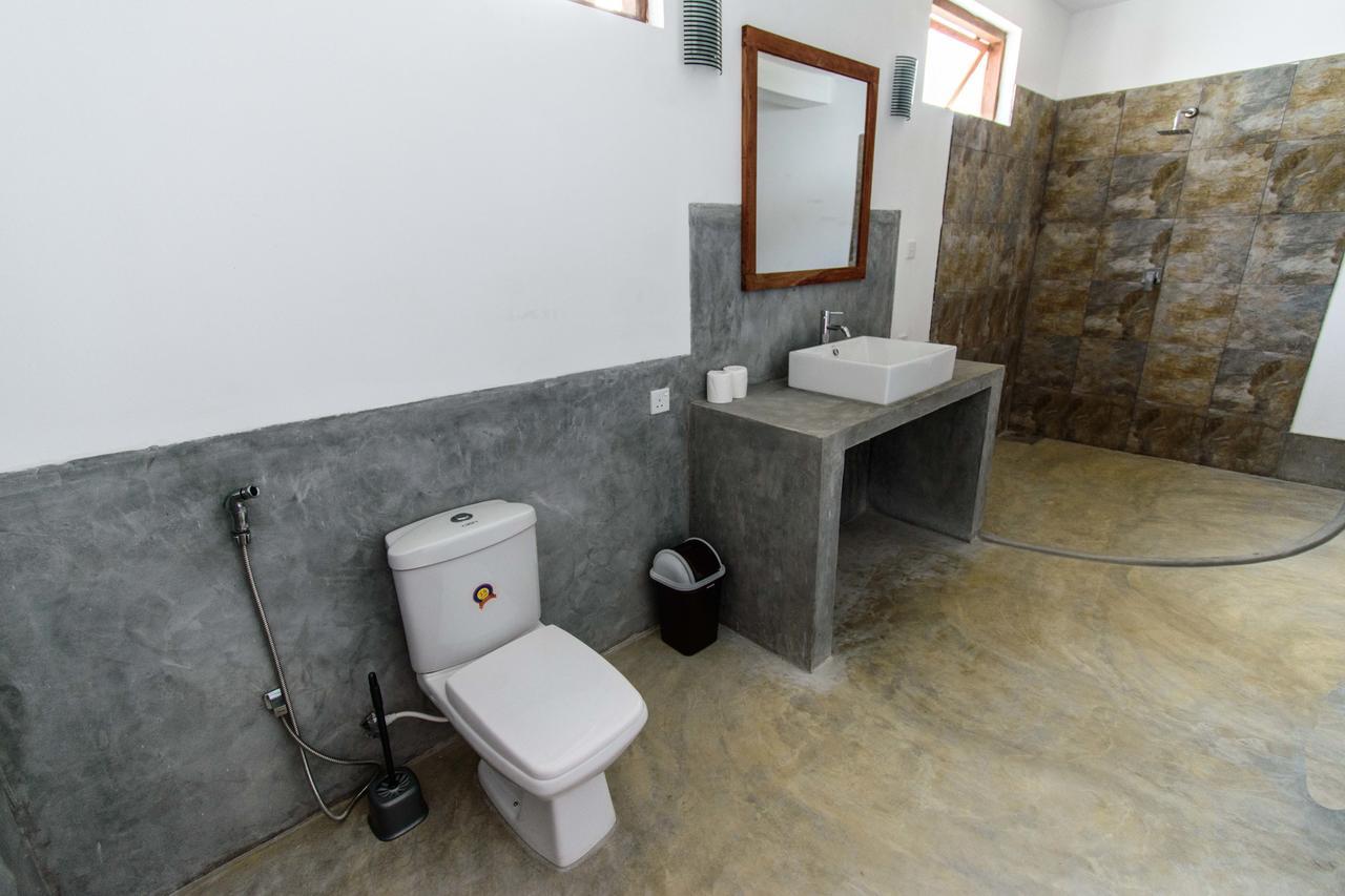 Ladja Beach Resort Ambalantota Luaran gambar