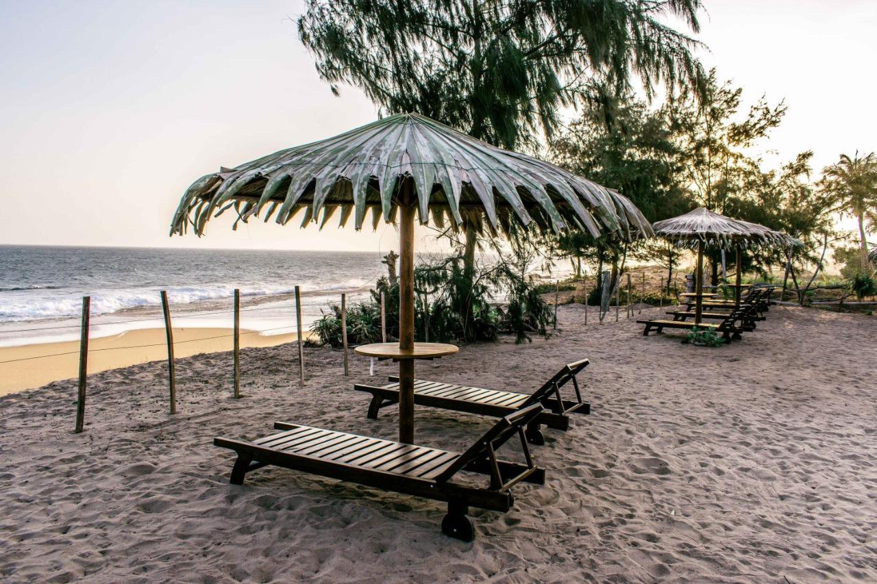 Ladja Beach Resort Ambalantota Luaran gambar